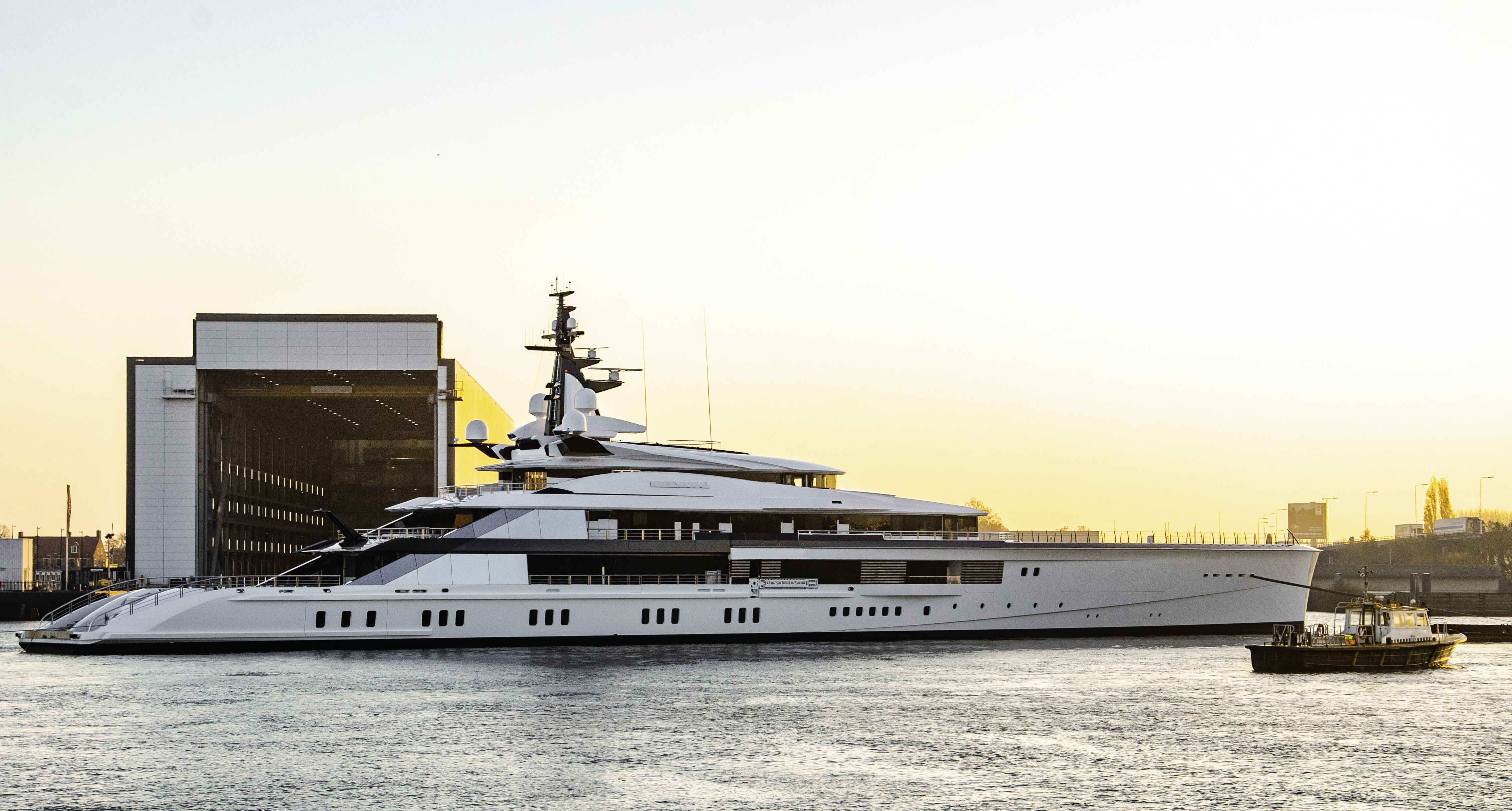 Bravo Eugenia — 109m leaving the Oceanco yard